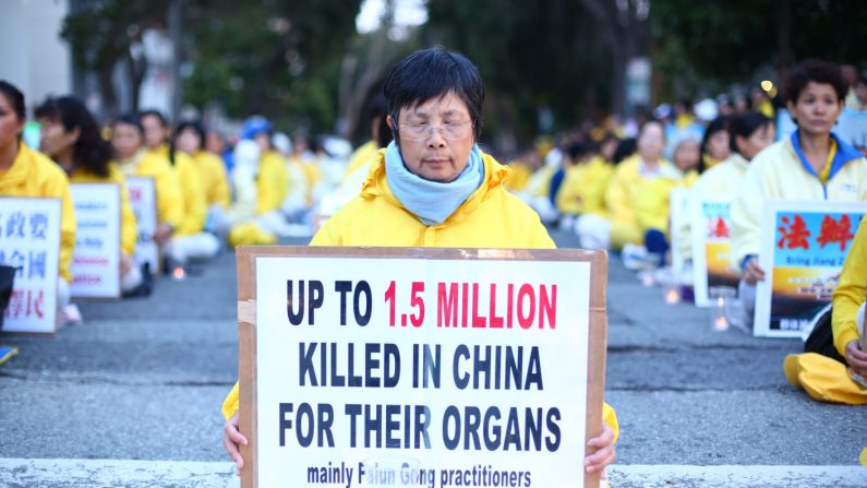 Falun-Gong-Vigil (Benjamin-Chasteen)
