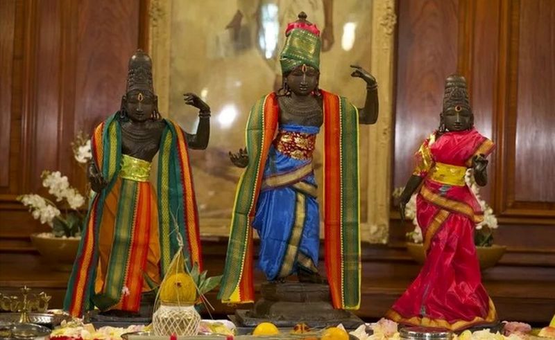 hindu idols were stolen from temple