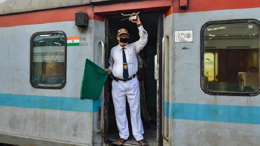 10-pros-of-joining-railway-jobs-newsblare