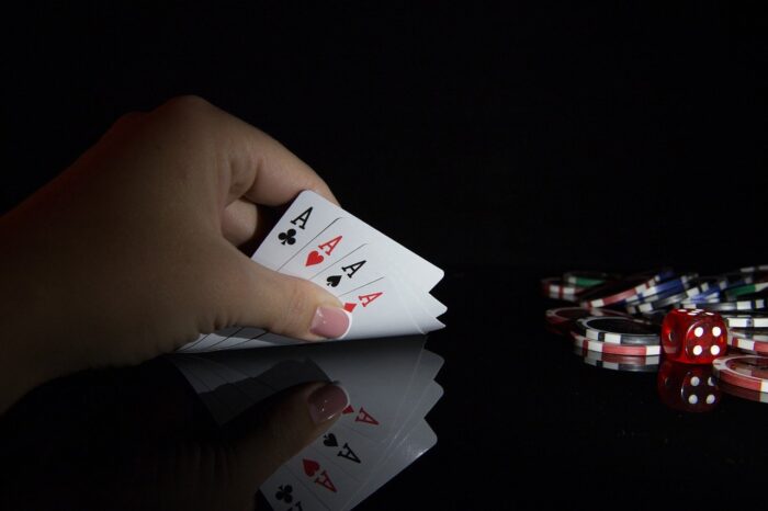 Rummy dummy game playing