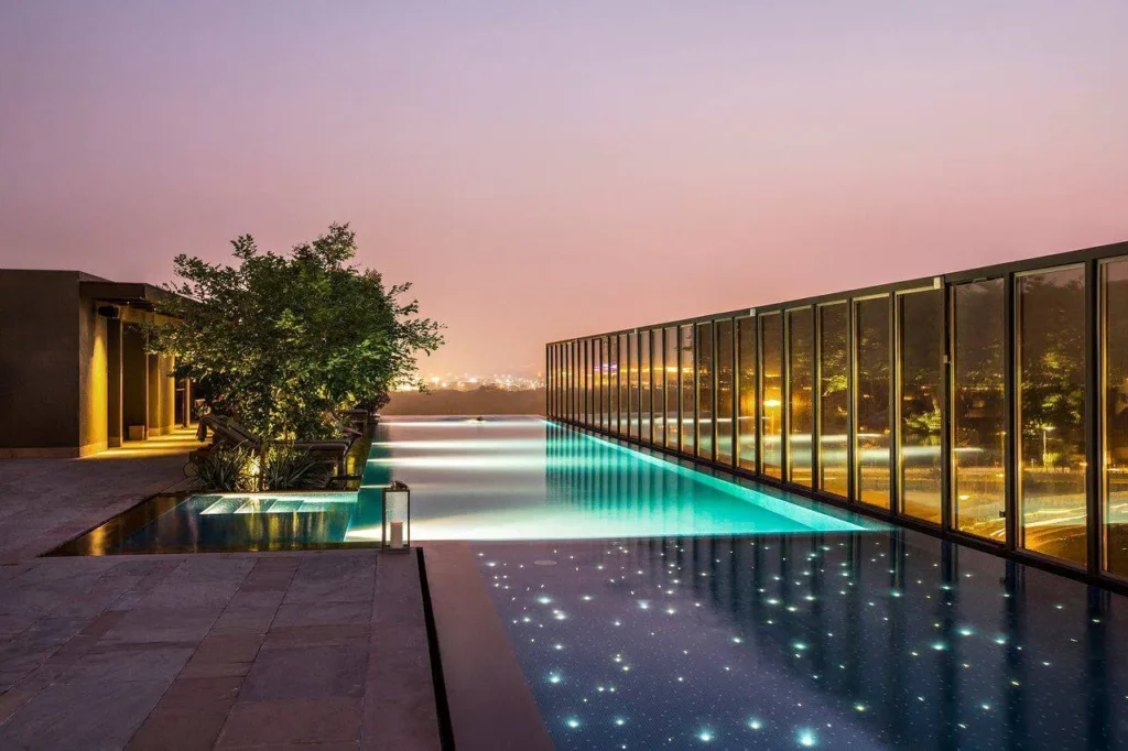 Top 10 Luxurious 7 Star Hotels in India - The Roseate, New Delhi 