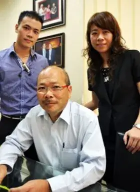 Lim Han Weng & family