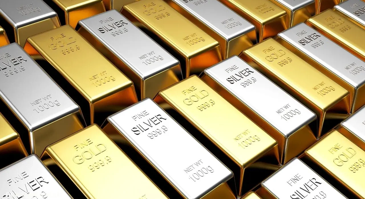 Gold and Silver Prices Drop