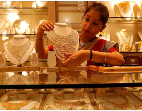 Sale of gold in India drops ahead of Diwali