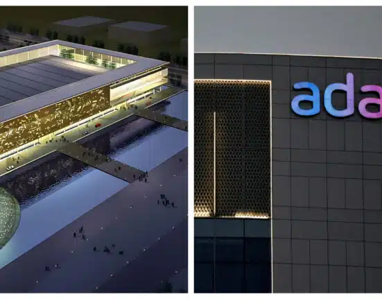 Adani Group to Spend $2 billion to Build Mumbai's Biggest International Conventional Center