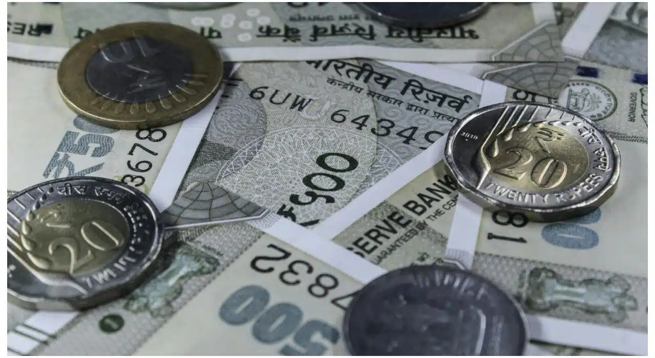 India's foreign exchange reserves record sharpest weekly drop