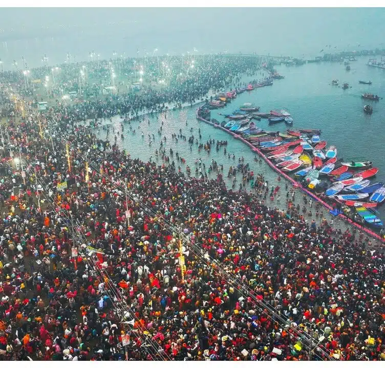 Maha Kumbh Mela 2025 begins: More than 45 crore devotees from different countries join