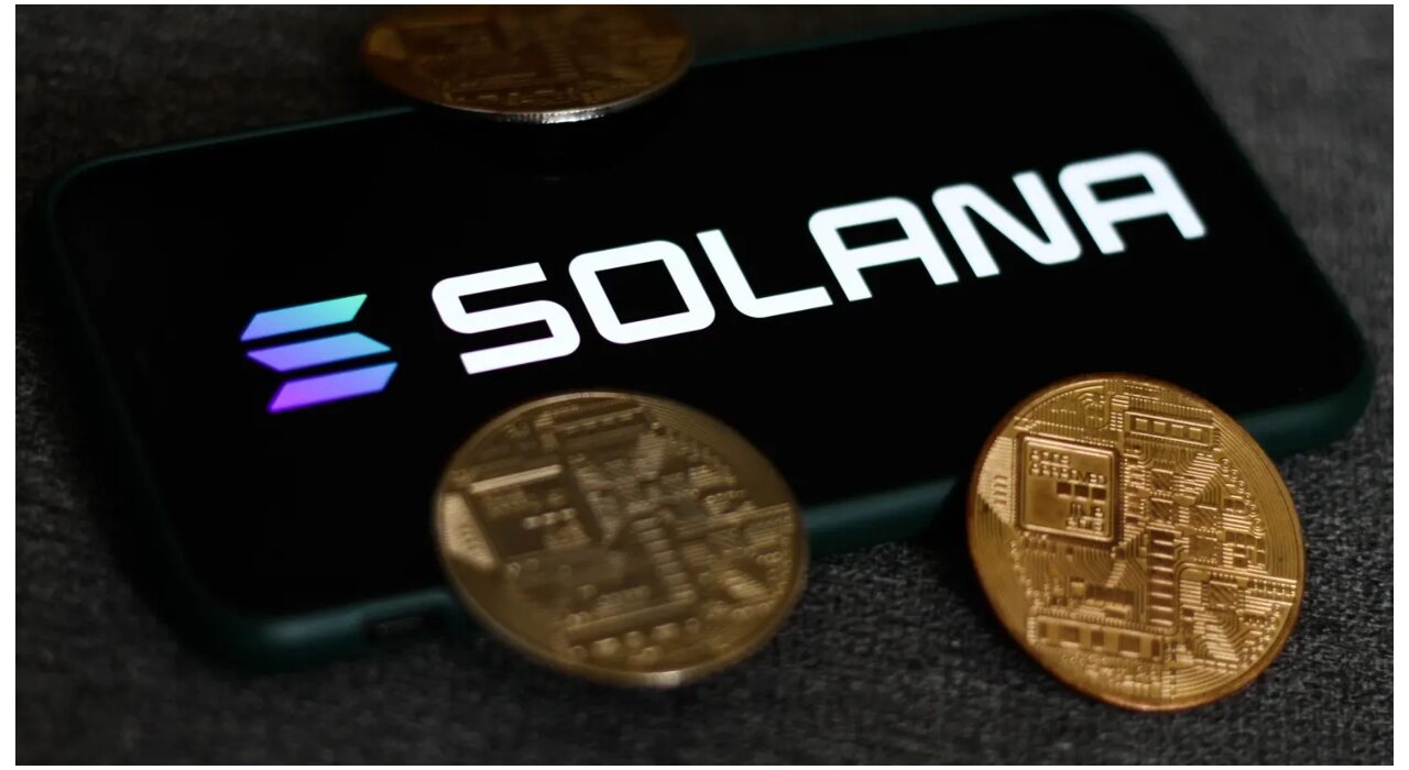 Solana surges 15% right after launch of Trump-themed memecoin Official Trump