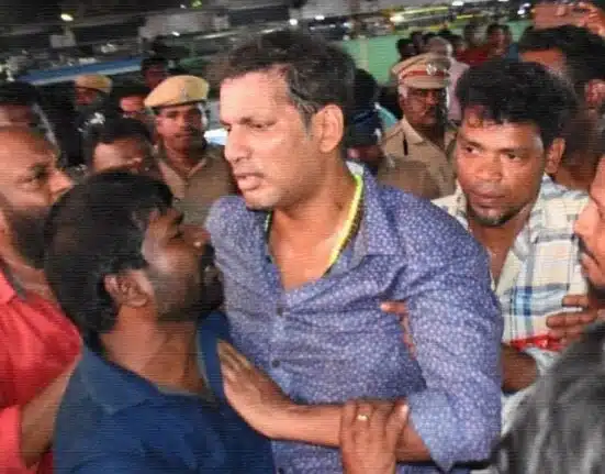 Tamil actor Vishal suddenly unstable on stage in event, Rushed to Hospital