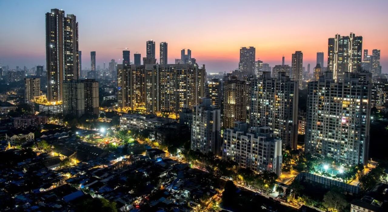 Luxury real estate market sales of Mumbai cross Rs 14,750 crore, Marks 11 % Growth