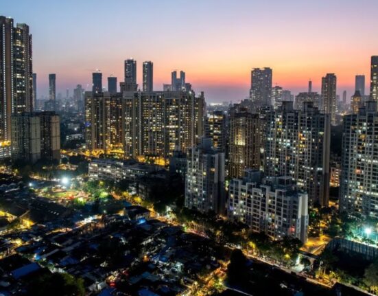 Luxury real estate market sales of Mumbai cross Rs 14,750 crore, Marks 11 % Growth