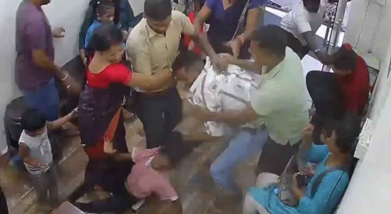 Man Brutally Grabbed and Kicked Receptionist by Hair at Hospital in Thane