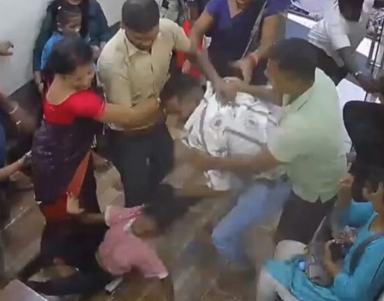 Man Brutally Grabbed and Kicked Receptionist by Hair at Hospital in Thane
