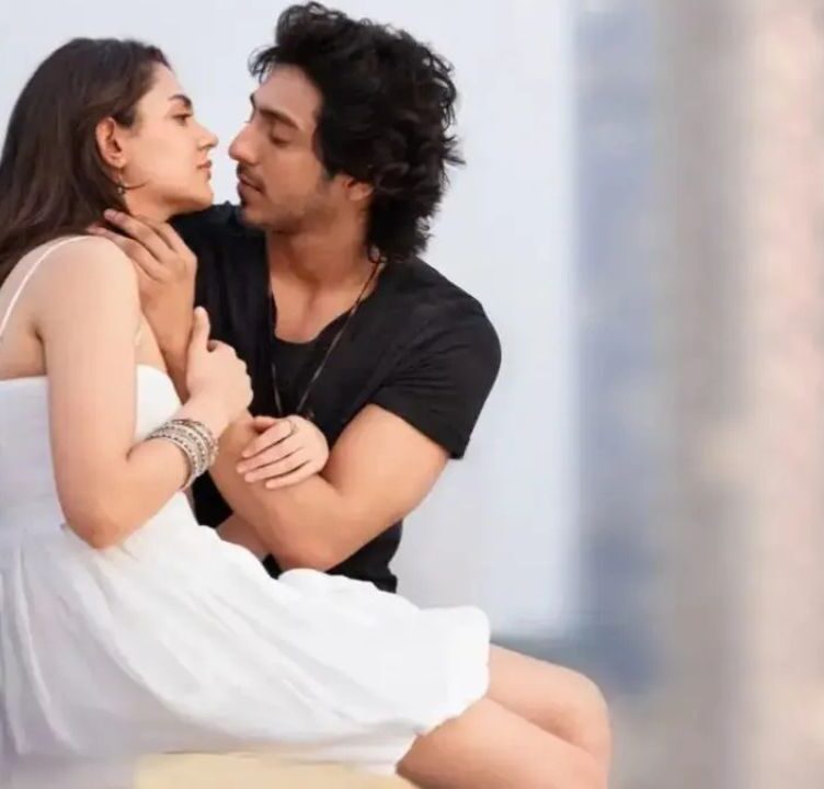 Saiyaara Advance Booking of over 50,000 Tickets: Ahaan Panday’s Film Earned Rs 4.41 Cr at Box Office
