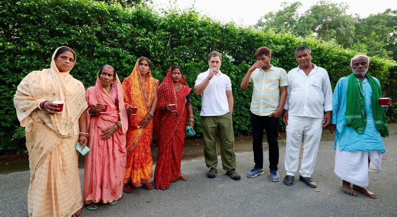 Rahul Gandhi Share Tea with Dead Voters in Bihar, thanked EC for unique experience