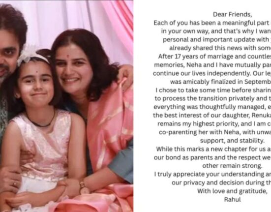 Marathi Actor- Singer, Rahul Deshpande announces divorce after 17 years of marriage