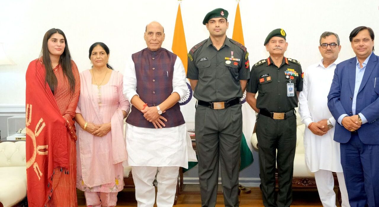 Neeraj Chopra Conferred Honorary Lieutenant Colonel Rank in Territorial Army