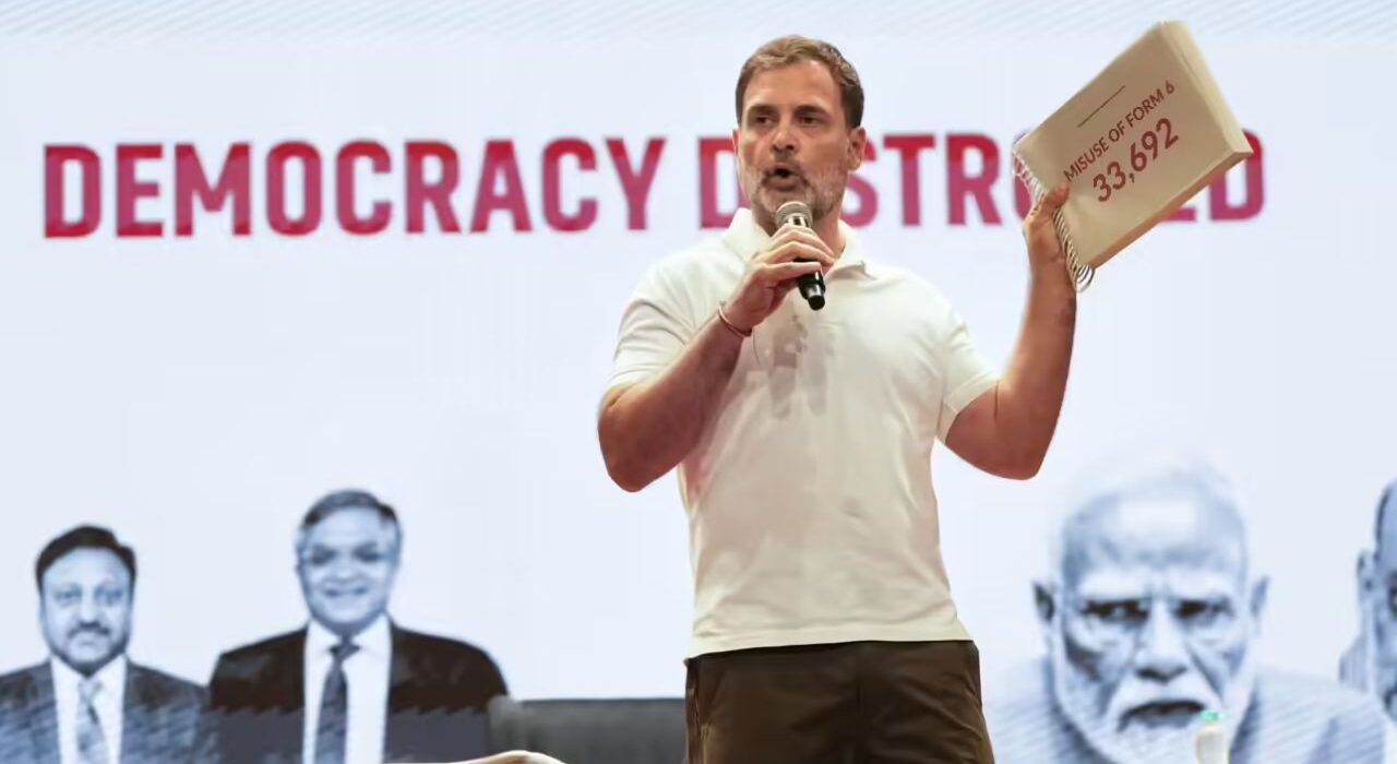 Congress Delivers 1.12 Crore Signatures Demanding Electoral Fraud Probe