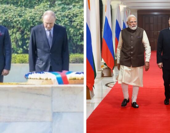 Putin Pays Tribute to Gandhi at Raj Ghat During India Visit