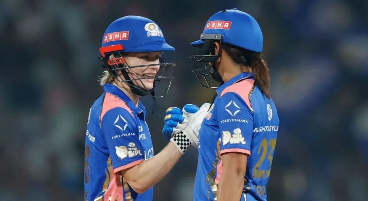 Harmanpreet Kaur Unbeaten 71 Powers Mumbai Indians to Record Chase Over Gujarat Giants