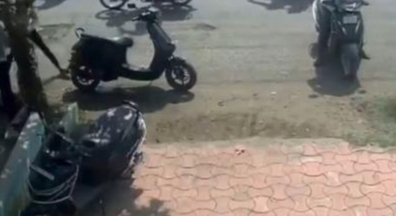 Ola Scooter catch fire outside SolapurSchool, Toddler, Parent Escape Safely
