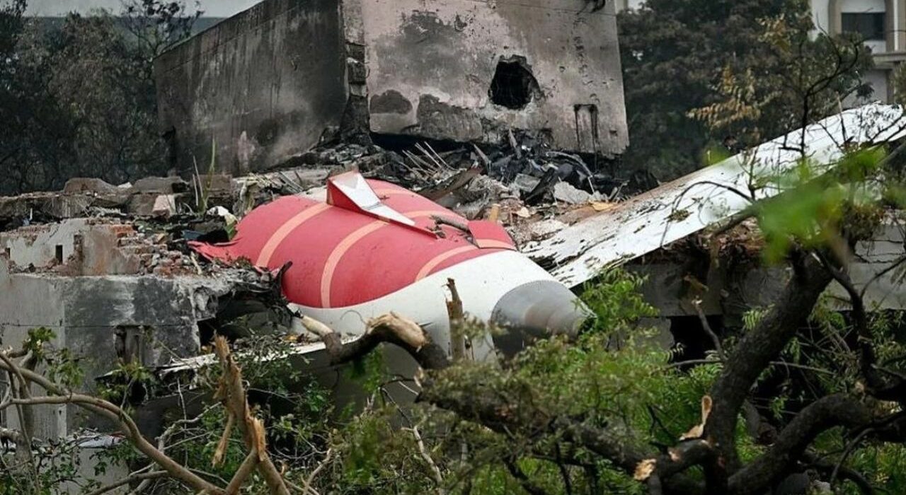 Air India Grounds Boeing 787 After Fuel Switch Malfunction Report