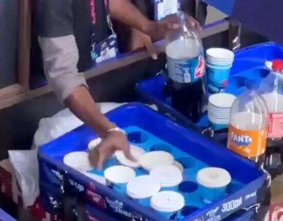 Video Shows Vendors Pouring Cup Drinks Back into Bottles at Delhi Arun Jaitley Stadium