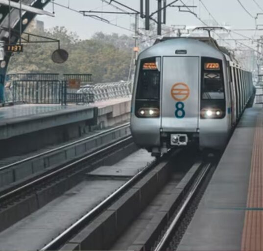 Boy Died by Suicide at Delhi Uttam Nagar East Metro station