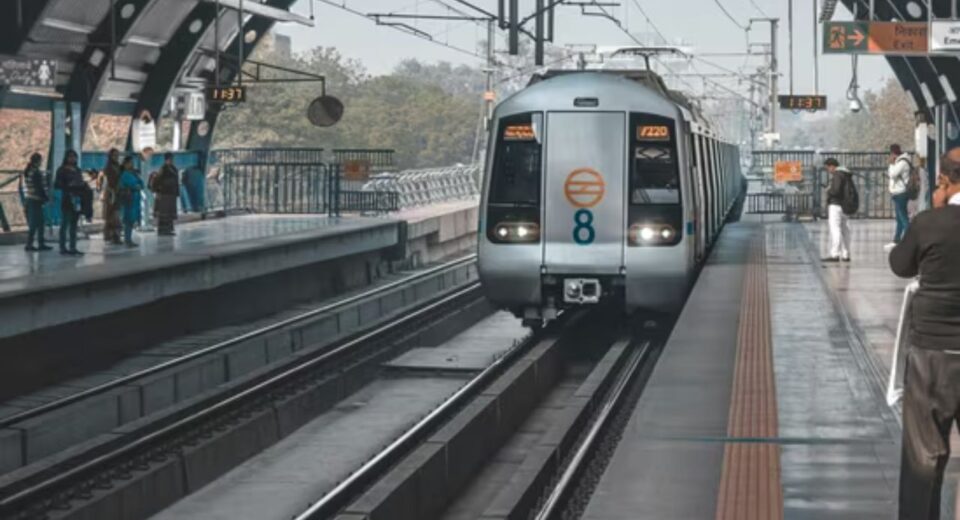 Boy Died by Suicide at Delhi Uttam Nagar East Metro station