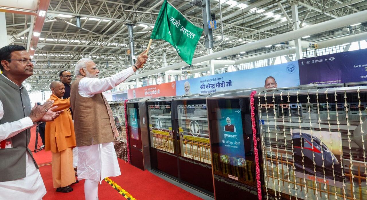 Modi Inaugurates Delhi-Meerut RRTS and Meerut Metro, Sparking Patriotic Chants