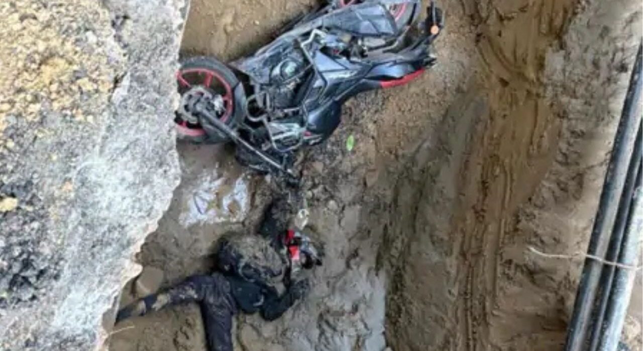 Motorcyclist Dies in Unmarked Delhi Jal Board Pit