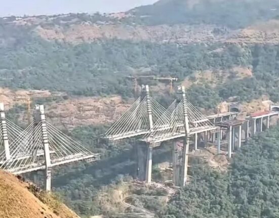 Proposal to Limit Mumbai-Pune Missing Link to Cars for First Six Months