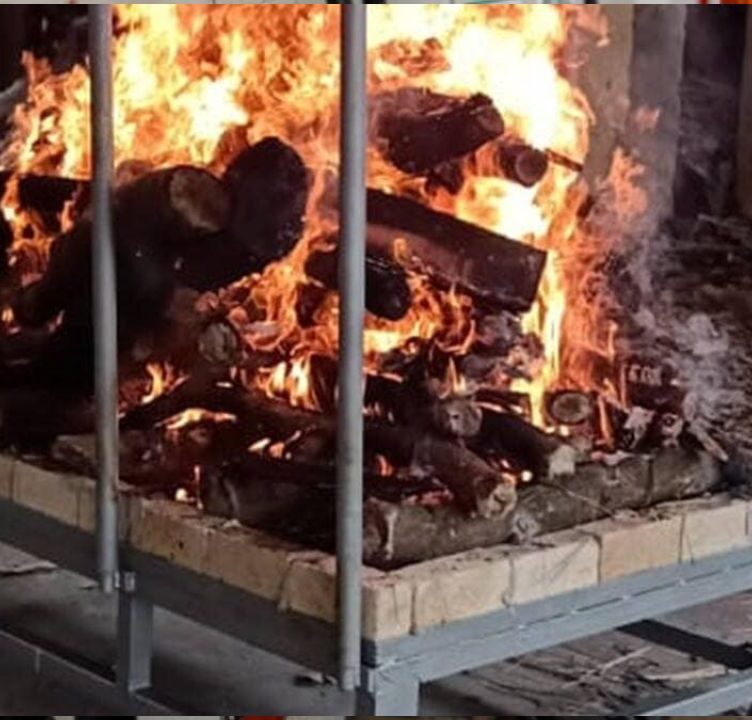 Bihar Agents Sell Cremation Charcoal to Patna Eateries for Cooking