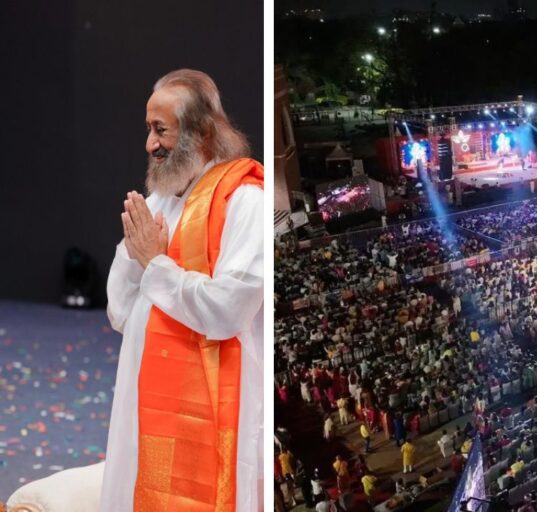 Delhi CM Rekha Gupta Joins Sri Sri Ravi Shankar at Massive Bhajan Event