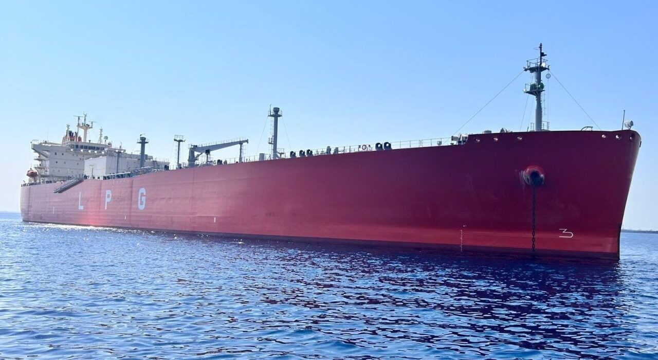 GE Shipping Fleet Expansion with Japanese Vessels; Gujarat Gas Announces Gas Supply Cuts in Stocks