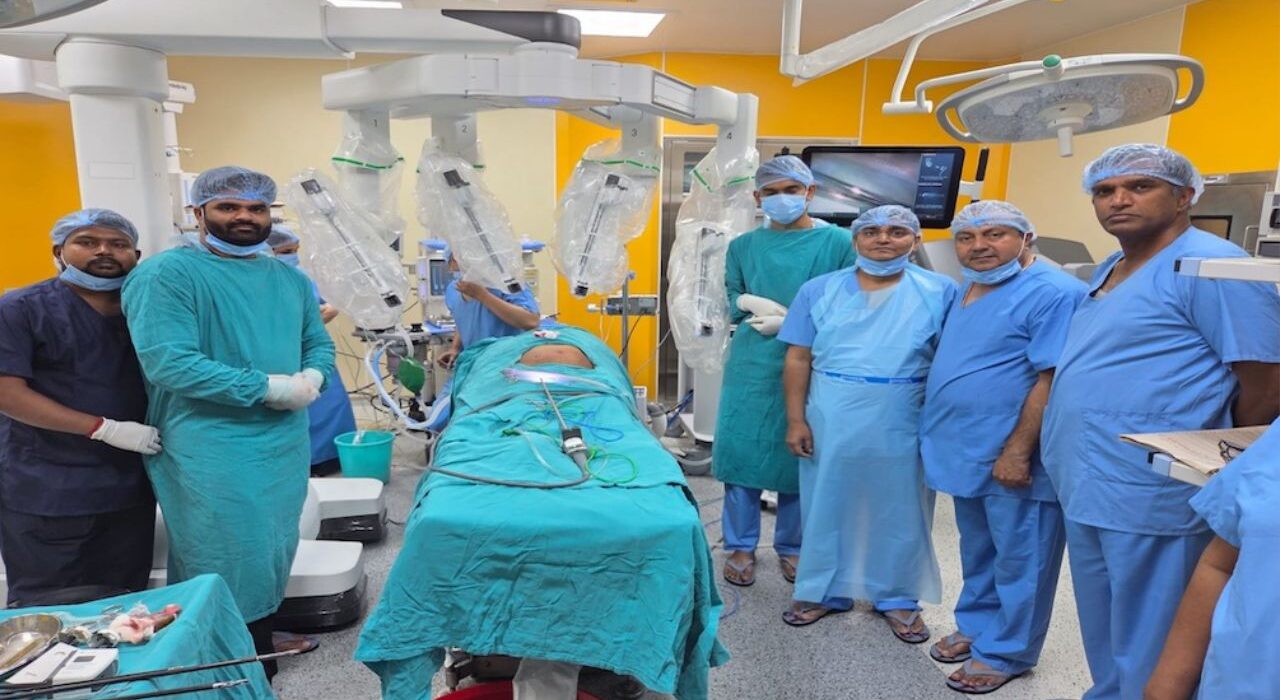 IGIMS Doctors going to perform 3 robotic surgeries today