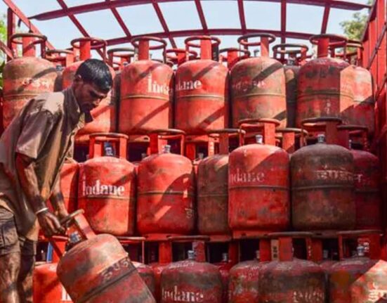 LPG Shortage Threatens Restaurants in Bengaluru and Chennai, Owners Claim