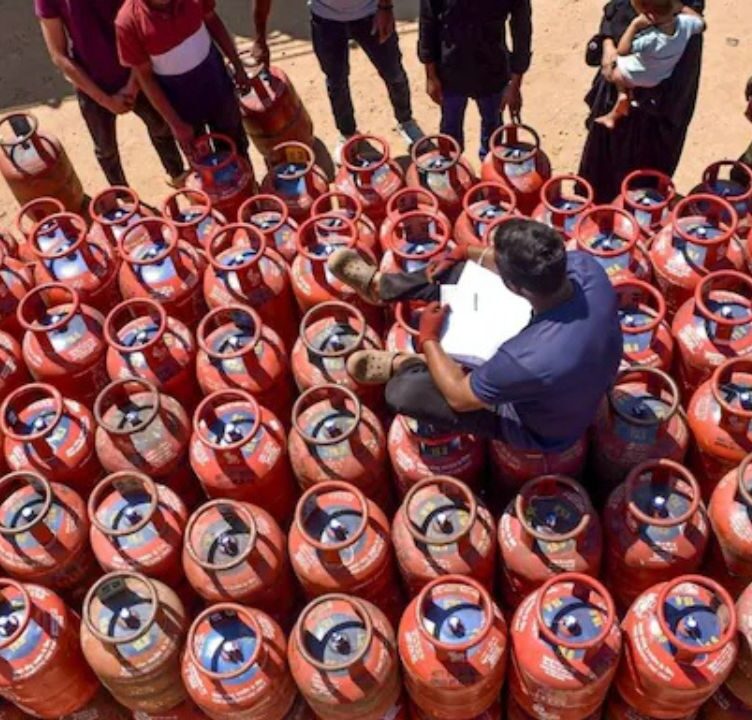 Mundka LPG Hoarding Exposed: Delhi Police Seize 610 Cylinders in Major Crackdown