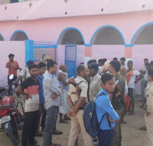 Five Teachers Suspended After Suspected Beef Found in Bihar School