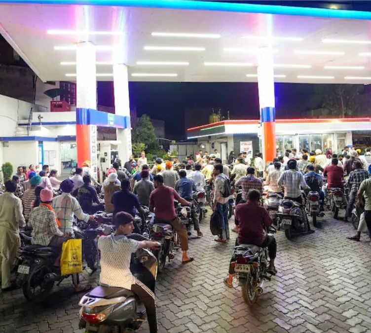 India Petrol Prices May Rise ₹25-28 After Elections End