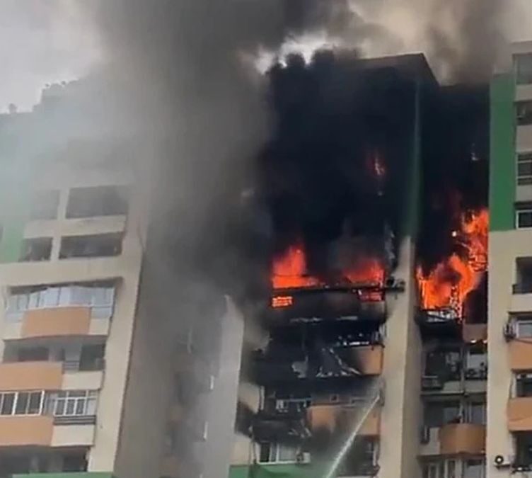 Massive Fire Guts 10-12 Flats in Ghaziabad High-Rise, No Casualties
