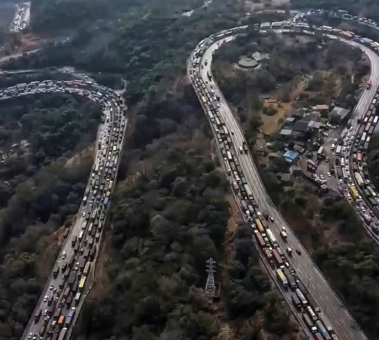 Mumbai-Pune Missing Link Opens May 1, Trucks Banned Initially