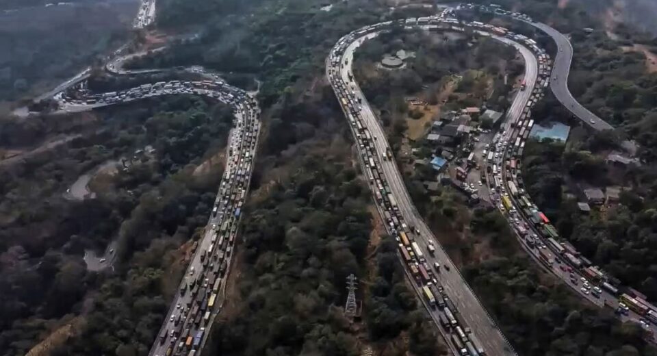 Mumbai-Pune Missing Link Opens May 1, Trucks Banned Initially