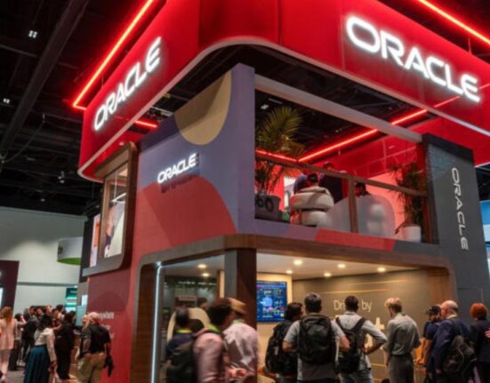 Oracle Lays Off 20,000-30,000 Workers in Major Restructuring