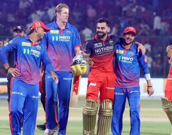 RCB Crushes DC by Nine Wickets as Kohli Hits 9000 IPL Runs