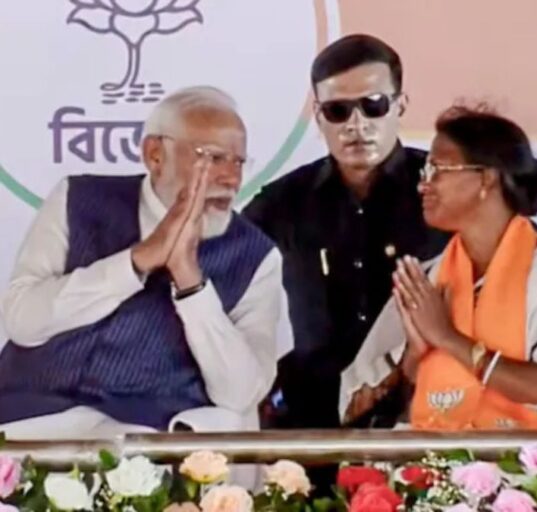 TMC Took Away Her Daughter”: Modi at Rally with Mamata Banerjee in Focus Over RG Kar Case