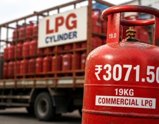 Commercial LPG Cylinder Prices Jump Rs 993 in Delhi to Rs 3,071.50