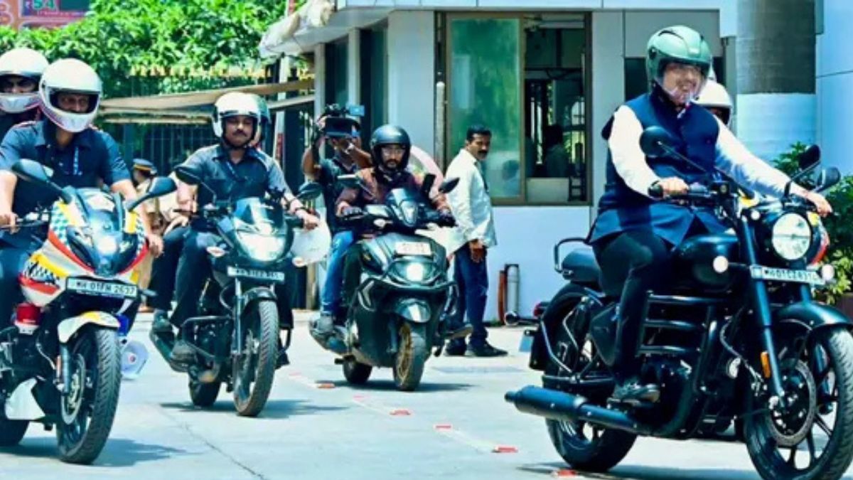 Maharashtra CM Fadnavis Rides Motorcycle to Assembly on Modi's Fuel-Saving Call
