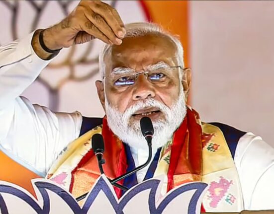 Modi Calls for Austerity to Save Foreign Exchange Amid Oil Crisis