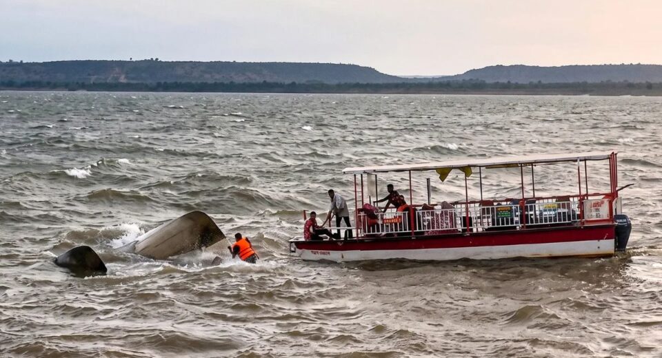 Narmada Boat Tragedy in Jabalpur: Six Dead, Over 10 Missing in MP